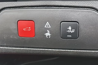 Opel Grandland X 1.6 Turbo Hybrid Innovation Stoelverwarming Keyless Trekhaak / 43
