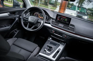 Audi Q5 50 TFSI e Quattro Pro Line | Luchtvering | Matrix LED | Inparkeersysteem | Drive select | Trekhaak | Navigatie | SoH 94% | / 56