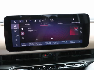 Fiat 500 3+1 Icon 42 kWh | Navigatie | Climate Controle | 17 Inch | Parkeersensoren | Bluetooth | 40.959 Km!! / 24