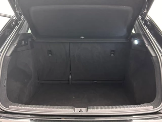Audi Q4 e-tron 50 quattro Advanced edition 77 kWh | Trekhaak | Head-Up | 93,77 % SOH| Stoelverwarming | Adaptieve Cruise/Control | / 17