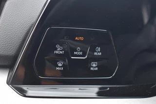 Volkswagen Golf Variant 1.0 TSI Life Business BSM | Navigatie | Stuur/Stoelverwarming | Sfeerverlichting | 12 mnd BOVAG garantie | Whatsapp 06-53188999 / 5