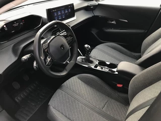 Peugeot 208 Allure PureTech 100pk / 14