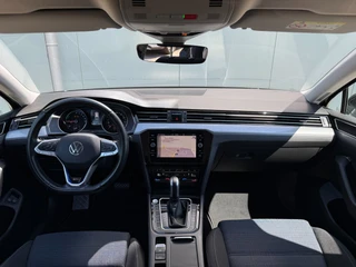 Volkswagen Passat Variant 1.4 TSI PHEV GTE * AUTOMAAT * Parkeercamera * Massage * Keyless * / 4
