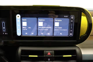 Fiat Grande Panda La Prima 44 kWh | Navigatie | Climate control | Achteruitrijcamera | Cruise control | Dakrails | Stoel- en stuurverwarming | Lichtmetalen velgen / 29