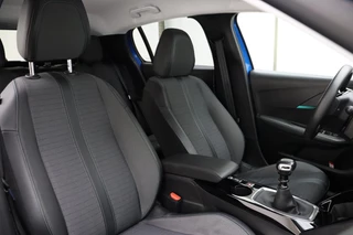 Peugeot 208 1.2 PureTech Allure Pack | 100PK | Start & Stopknop | Parkeer Camera Achter | Navigatie | DAB+ | Apple Carplay & Android Auto | / 16