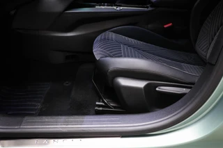 Lancia Ypsilon 1.2 Turbo Hybrid LX / 30