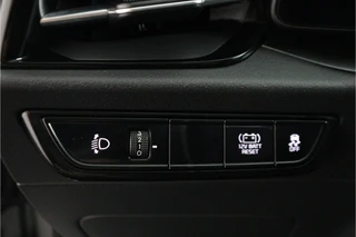 Kia Niro 1.6 GDi Hybrid DynamicLine  - Climate Control - Adaptieve Cruise Control - Lichtmetalen Velgen - Navigatie - Fabrieksgarantie tot 05-2032 / 22