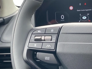 Kia EV6 Light Edition 63 kWh | VOORRAAD VOORDEEL NU €42.950,- | Direct leverbaar | Stoel+Stuur verwarming | Climate control | Navigatie | Parkeer camera achter | Parkeer sensoren voor en achter / 17