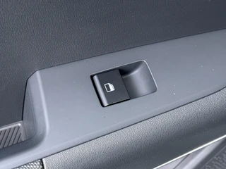 Kia Niro 1.6 GDi Hybrid DynamicLine Automaat  - Adaptive Cruise Control- Navigatie - DAB- Apple Carplay/Android Auto Fabrieksgarantie 26-01-2032 of 150.000 km / 35