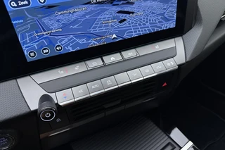 Opel Astra Electric 54 kWh Business Edition | 18" LM-Velgen | Black Pakket | Privat Glass | AGR Stoelen | Camera | Navigatie | Winter pakket | / 29