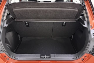 Suzuki Swift 1.2 Comfort Smart Hybrid | Cruise control | Navigatie | Airco | Parkeersensoren / 4
