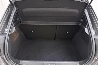 Peugeot 208 1.2 PureTech Active Pack | Navigatie | Parkeersensoren achter | Cruise Control | Lichtmetaal 16inch | Apple Carplay/Android Auto / 4
