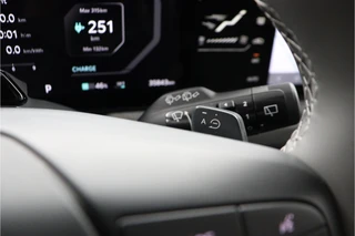 Kia EV3 Plus 81.4 kWh  - SOH 98,8% - Stoel/stuurwiel verwarming - Adaptieve Cruisecontrole - LED lampen - V2L - Fabrieksgarantie tot en met 03-2032 / 51