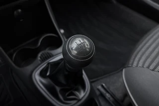 Peugeot 107 1.0 Active 68pk | 5 Deurs | Airco | Radio-CD | Centrale Vergrendeling | Mistlampen | Elektrische ramen | Dealeronderhouden / 17
