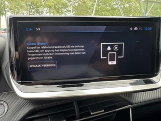 Peugeot e-2008 Envy EV 54kwh 156pk | Apple Carplay/Android Auto | Adaptieve Cruise Control | Lichtmetalen velgen 17 inch | Draadloos laden / 24