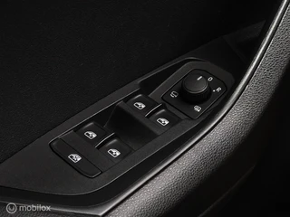 SKODA KAROQ 1.0 TSI CLEVER EDITION/LED/CARPLAY/CLIMATE/PDC/16''LMV / 42