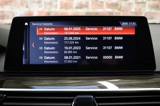 BMW 5 Serie Touring 540i xDrive High Executive Automaat  / Harman Kardon / Adaptief Onderstel / Driving Assistant / Achteruitrijcamera / Navigatie Professional / Cruise Control / Sportstoelen / Parking Assistant / Zonnescherm / Climate Control / 18 Inch / Stoelverwarming voor+achter / 29