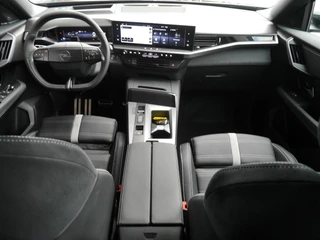 Opel Grandland Electric Business Edition 73 kWh | Elektrisch verstelb. bestuurdersstoel met geheugen | Elektrisch glazen panorama-dak | Voorstoel(en) met massagefunctie | Achterbank verwarmd | Warmtepomp | 20 inch Lichtmetalen velgen Diamond Cut / 7