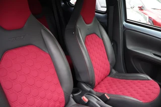 Toyota Aygo X 1.0 VVT-i S-CVT UNDERCOVER STOELVERW. JBL KEYLESS NAVI LED DAB APLLE/ANDROID CAMERA SENSOREN V+A / 17