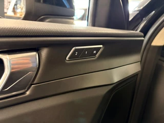 Lynk & Co 01 1.5 / pano / navi / camera / Infinity / memory / elec klep / Apple carplay / 19