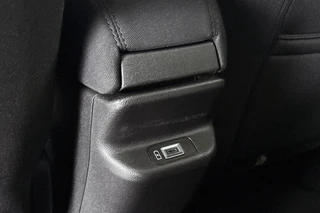 Jeep Avenger 1.2 Longitude Stoelverwarming Keyless Camera Adaptive Cruise / 31