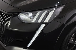 Peugeot 208 1.2 PureTech GT Automaat Panoramadak Camera Apple CarPlay LED / 19