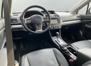 Subaru XV 2.0i Premium AWD 150 pk AUT  | dealer onderhouden | navigatie | leer | schuif-/kanteldak | cruise control | camera / 17