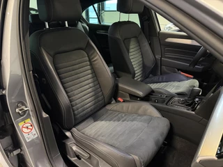 Volkswagen Passat 1.5 TSI R-Line Business + Pano Virtual H&K / 29