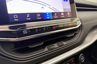 Jeep Compass 4xe 240pk Plug-in Hybrid Automaat S | Navigatie | Lederen bekleding | Achteruitrijcamera | Adapt. Cruise control | Electrische achterklep | Keyless | Zwart dak | 19" Lichtmetalen velgen / 24