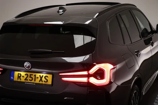 BMW X3 xDrive20i M-Sport Business Edition Plus | PANORAMADAK | STUURVERWARMING | TREKHAAK | 20" / 27