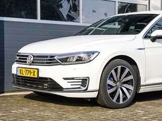 Volkswagen Passat Variant 1.4 TSI GTE Connected Series Camera | Full LED | App-connect | Comfortstoelen | PDC v+a | / 21