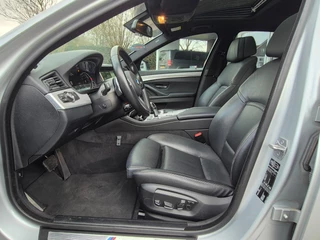BMW 5 Series 520i High Executive M Sport Schuifdak Apple CarPlay 2e eigenaar dig. Dash NAP NL / 19