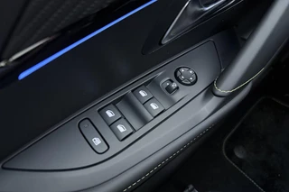 Peugeot e-208 EV GT Avantage 51 kWh Alcantara® Executive Interior l Drive Assist Plus Pack l Navigation Pack l Vision Pack l Matrix LED l Apple Carplay & Android Auto l 360 Camera l Navigatie Full-Map / 24