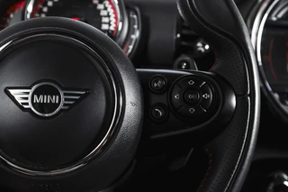 MINI Clubman 2.0 JCW ALL4 Chili  | S/K-Panodak | Adapt. Cruise | Stoelverw. | PDC | Camera | NAV + App.Connect | ECC | Harman Kardon | LM 19" | / 51