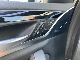 BMW iX3 M Sport High Executive 80 kWh | 1e eigenaar | dealer onderhouden | panoramadak | leder interieur | SOH accu 99.5% / 31