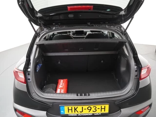 Kia Stonic 1.0 T-GDi MHEV DynamicPlusLine  - Apple Carplay/Android Auto - Cruise Control - Climate Control - Navigatie - Stuur/Stoel Verwarming - Fabrieks garantie tot 04-2032 of 150.000km fabrieksgarantie / 40