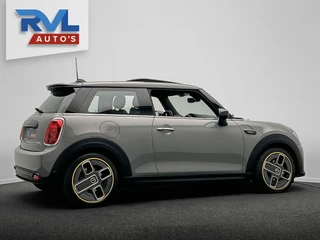 MINI Electric MINI Electric Collection 33 kWh | SOH 96% | Dealer Onderhouden | Panoramadak | Camera | Carplay | Stoelverwarming | / 50