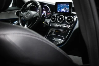 Mercedes-Benz C-Class Estate 200 Premium Plus / 12