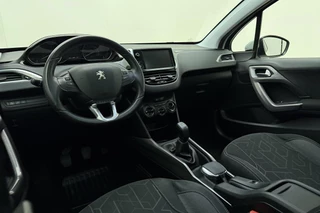 Peugeot 2008 1.2 PureTech Blue Lion 110pk | Navigatie | Panoramadak | Airco | Cruise Control | Parkeersensoren Achter | Bluetooth | Mistlampen / 16