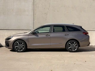 Hyundai i30 Wagon 1.0 T-GDi MHEV Comfort Smart Virtual Camera CarPlay Keyless / 4
