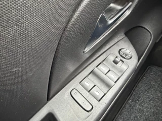 Opel CORSA 1.2 Elegance navi / stoelverwarming / 22