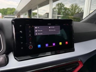SEAT Arona 1.5 TSI FR Launch Edition 150PK Automaat Camera Sportstoelen Navi Apple Carplay Android Auto / 36