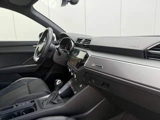 Audi Q3 45 TFSI e Hybrid 245pk S edition S-line Keyless | Camera / 25