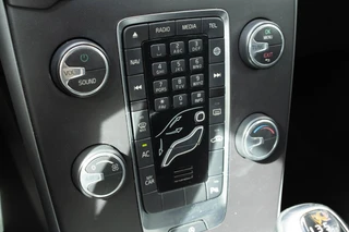 Volvo V40 2.0 T2 Inscription Parkeersensor achter|Bleutooth|Airco / 32