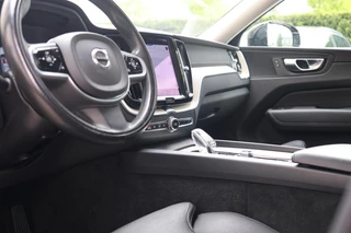 Volvo XC60 T6 Recharge AWD Inscription | Stoelverwarming | Trekhaak | Parkeercamera | Panoramadak | Pilot Assist |  BLIS  | Leder | Keyless / 39
