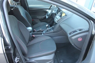 Ford Focus 1.5 ST-LINE **NL-Auto** 150pk / 13