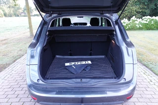 Citroën C4 Picasso 1.6 e-THP Intensive  | Trekhaak | Camera | DAB | NAP | / 17