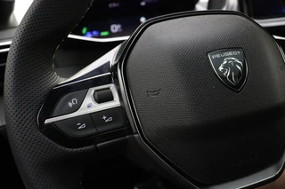 Peugeot e-208 EV GT 51 kWh 16% Bijtelling | 400+ km Actieradius WLTP | Panorama Dak | Navigatie | Camera Voor & achter | Airco | Cruise Control / 20