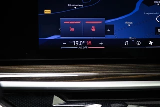BMW X5 xDrive50e M-sport | PANORAMADAK | INDIVIDUAL VOLLEDER MERINO | HEAD UP | HARMAN KARDON | 360 CAMERA | MAXTON | 22" | / 10