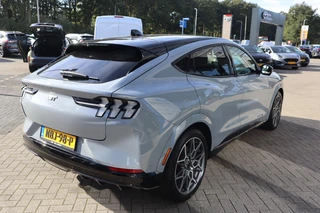 Ford Mustang Mach-E GT AWD 98KWH 487PK FABRIEKSAUTO!! B&O HALF-LEDER PANO 360-CAMERA 4JR/100.000KM-FABR-GARANTIE / 7